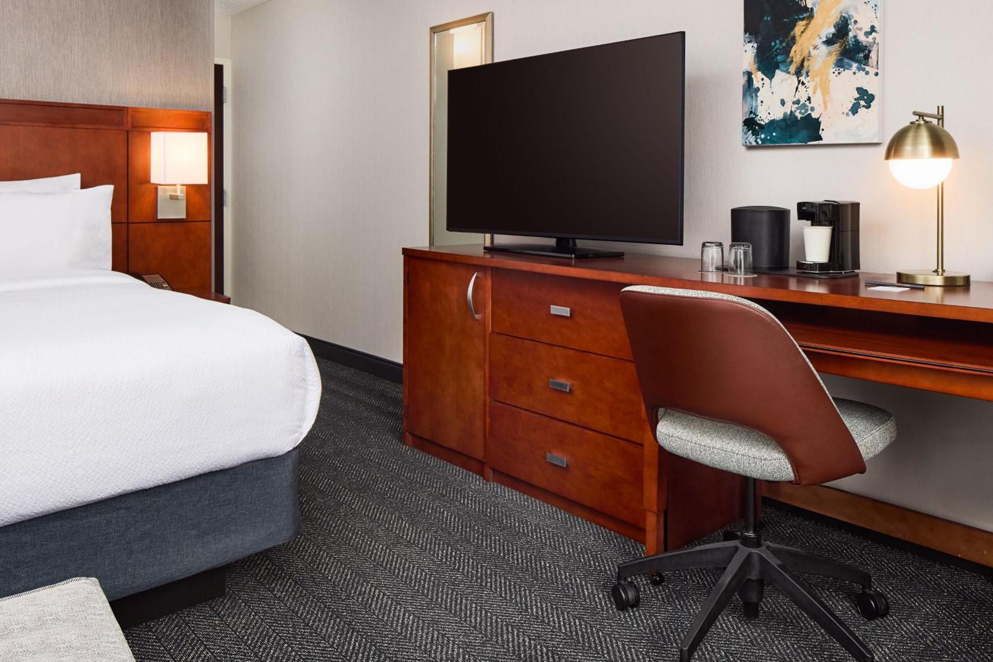 Courtyard By Marriott Fort Collins Exterior photo