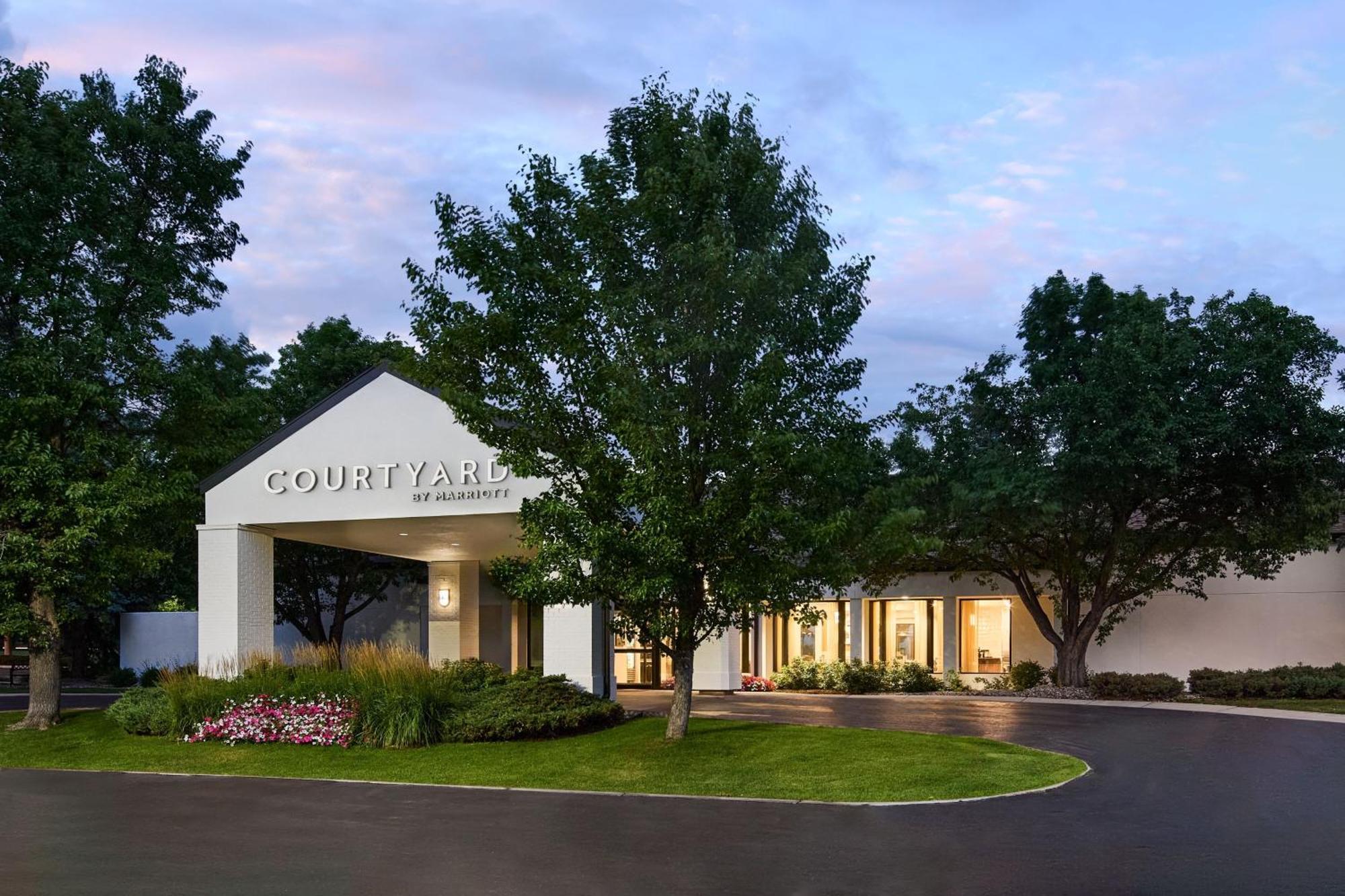 Courtyard By Marriott Fort Collins Exterior photo